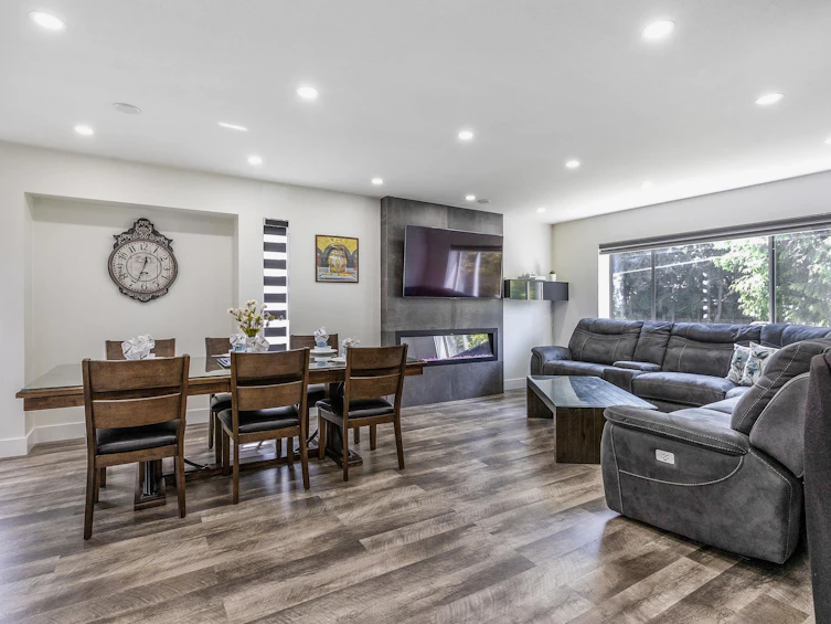 1860 King George Boulevard, Surrey, BC, V4A 5A1 - 5