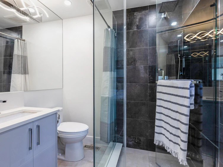 1860 King George Boulevard, Surrey, BC, V4A 5A1 - 15