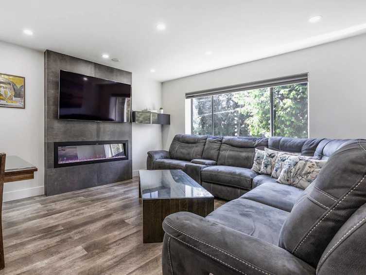 1860 King George Boulevard, Surrey, BC, V4A 5A1 - 6