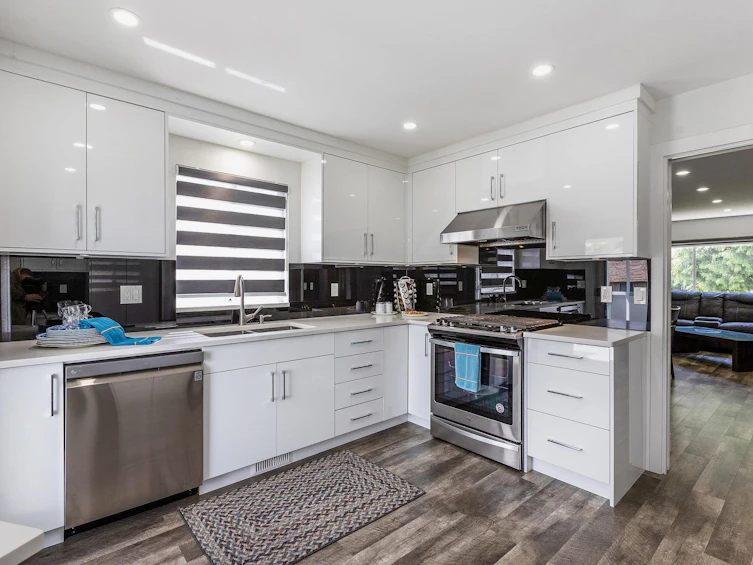 1860 King George Boulevard, Surrey, BC, V4A 5A1 - 11