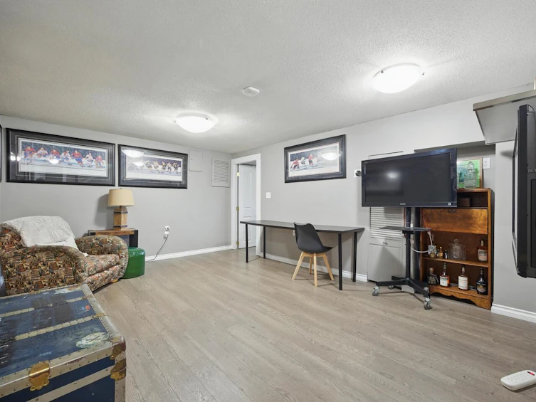 217 Sandringham Avenue, New Westminster, BC, V3L 1Z4 - 14