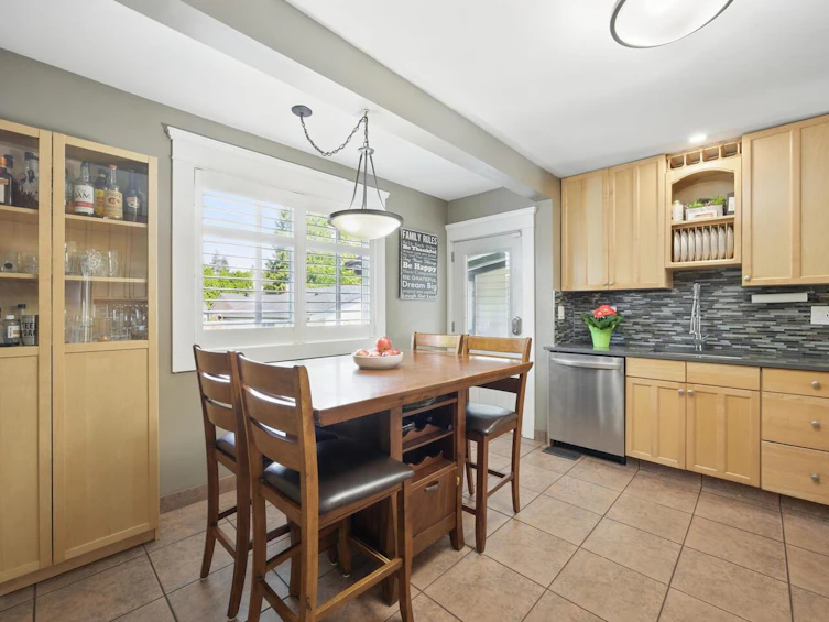 217 Sandringham Avenue, New Westminster, BC, V3L 1Z4 - 11