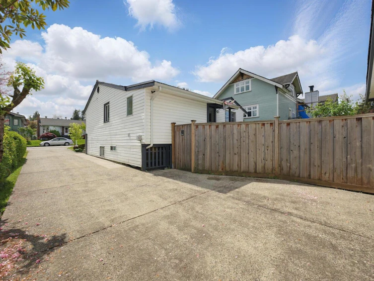 217 Sandringham Avenue, New Westminster, BC, V3L 1Z4 - 29