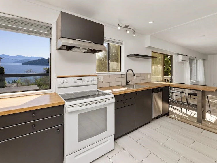 775 Marine Drive, Gibsons, BC, V0N 1V1 - 4