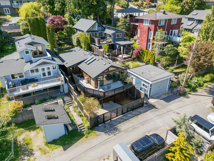 1964 Cliffwood Road, North Vancouver, BC, V7G 1S2 - 39