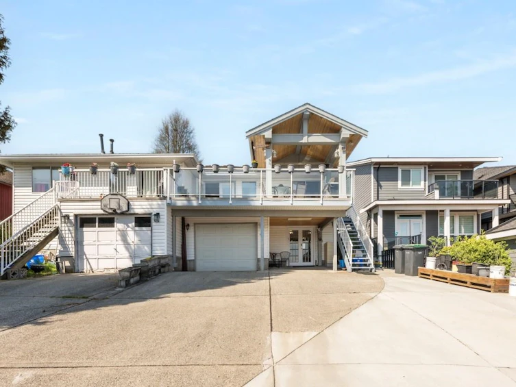 1038 Walls Avenue, Coquitlam, BC, V3K 2T7 - 2