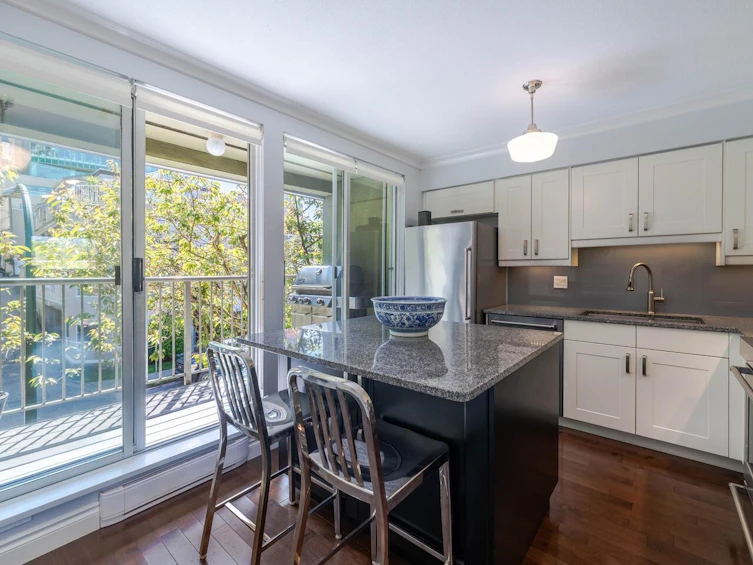 15-795 W 8th Avenue, Vancouver, BC, V5Z 1C9 - 10