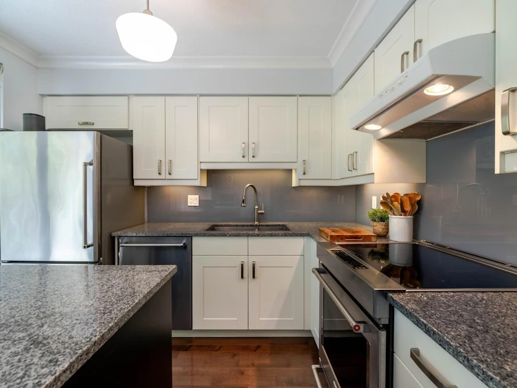 15-795 W 8th Avenue, Vancouver, BC, V5Z 1C9 - 11