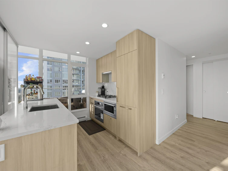 1312-13350 Central Avenue, Surrey, BC, V3T 0S1 - 2