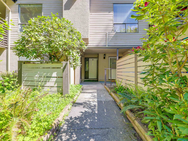 14832 Holly Park Lane, Surrey, BC, V3R 6Y2 - 4