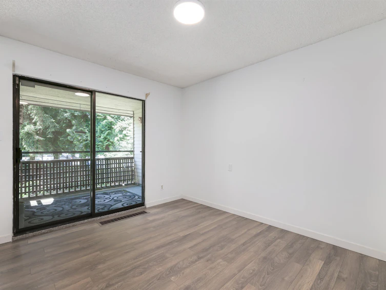 14832 Holly Park Lane, Surrey, BC, V3R 6Y2 - 10