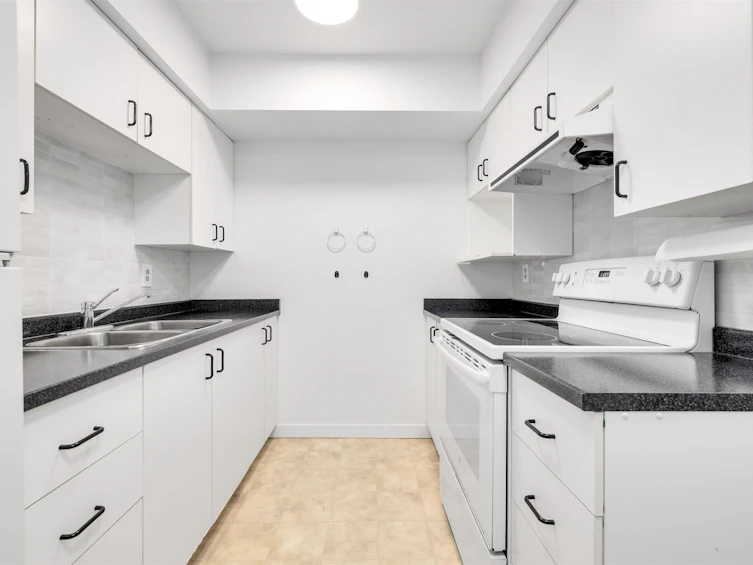 14832 Holly Park Lane, Surrey, BC, V3R 6Y2 - 16