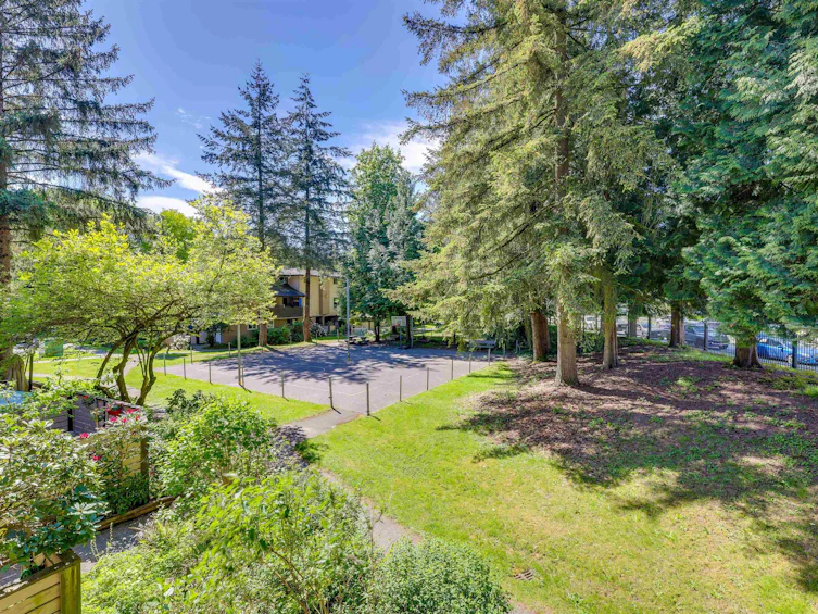 14832 Holly Park Lane, Surrey, BC, V3R 6Y2 - 28