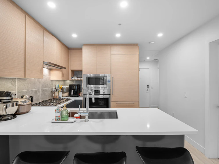 605-8888 Osler Street, Vancouver, BC, V6P 4G2 - 2