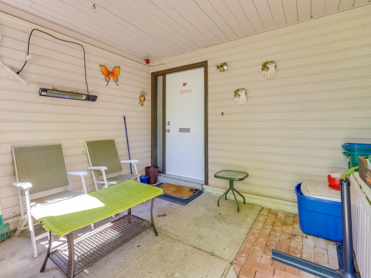 10618 Holly Park Lane, Surrey, BC, V3R 6X9 - 3