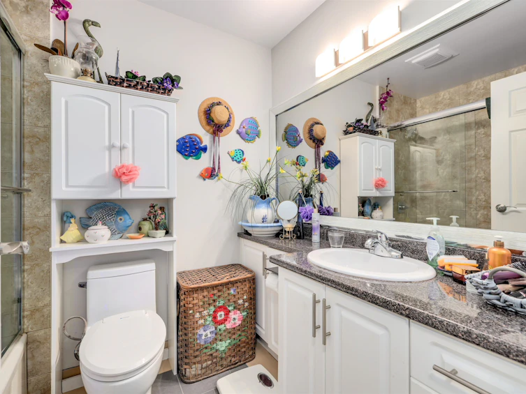 10618 Holly Park Lane, Surrey, BC, V3R 6X9 - 14