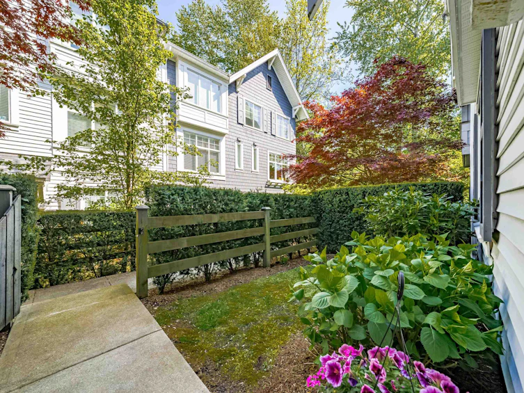 19-15340 Guildford Drive, Surrey, BC, V3R 0C9 - 35