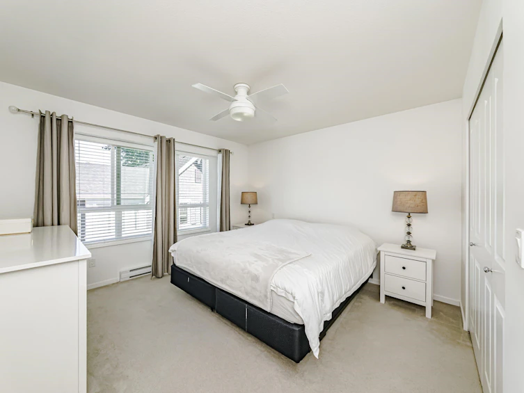19-15340 Guildford Drive, Surrey, BC, V3R 0C9 - 21