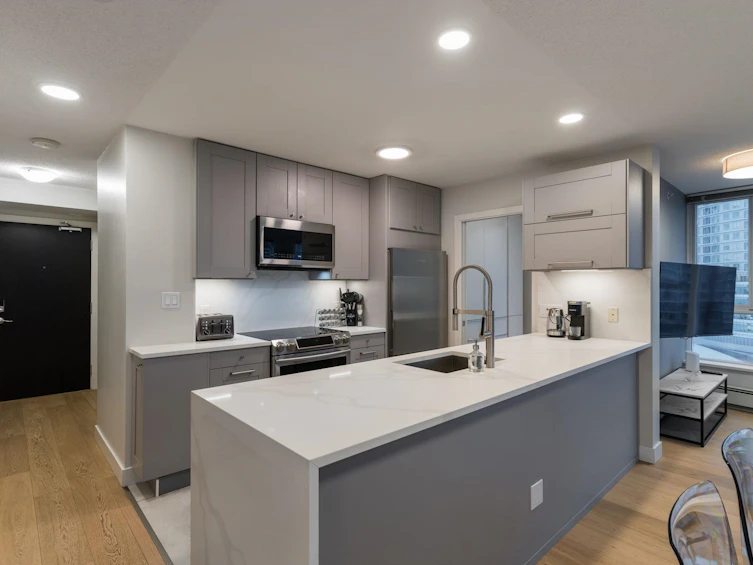2107-689 Abbott Street, Vancouver, BC, V6B 0J2