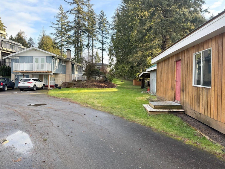 3164 Old Clayburn Road, Abbotsford, BC, V2S 4H3 - 28