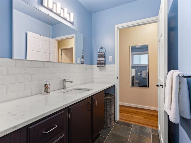3164 Old Clayburn Road, Abbotsford, BC, V2S 4H3 - 18