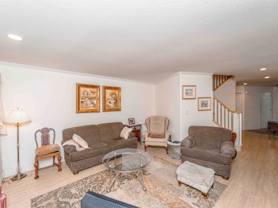2-33179 George Ferguson Way - 4