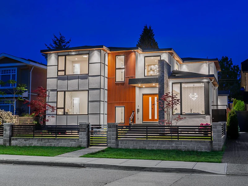 8684 Armstrong Avenue, Burnaby BC V3N 2H6