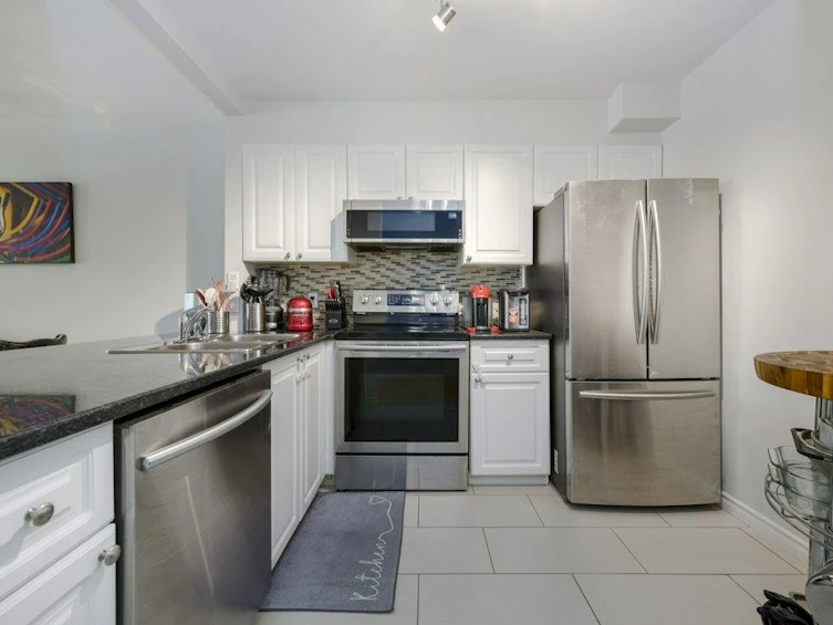 203-2405 Kamloops Street, Vancouver, BC, V5M 4V6 - 12