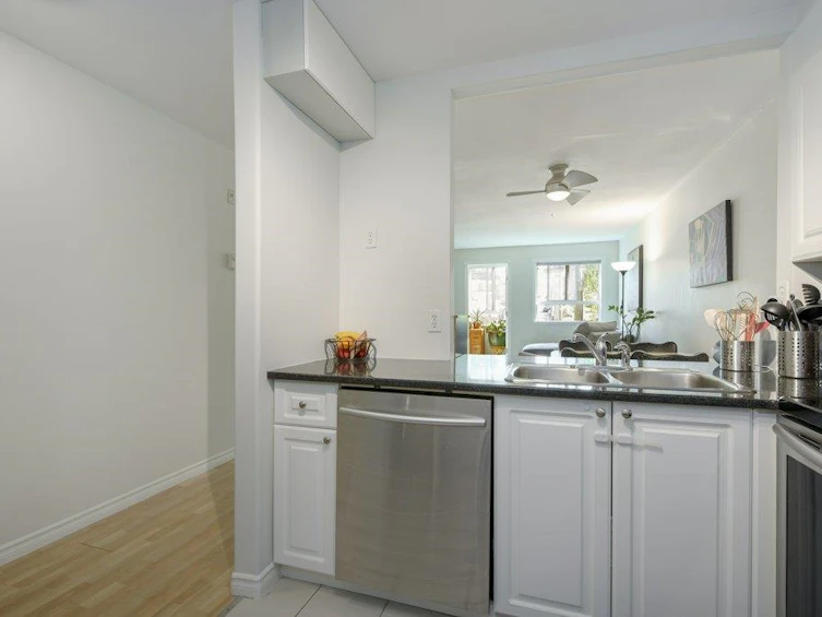 203-2405 Kamloops Street, Vancouver, BC, V5M 4V6 - 10