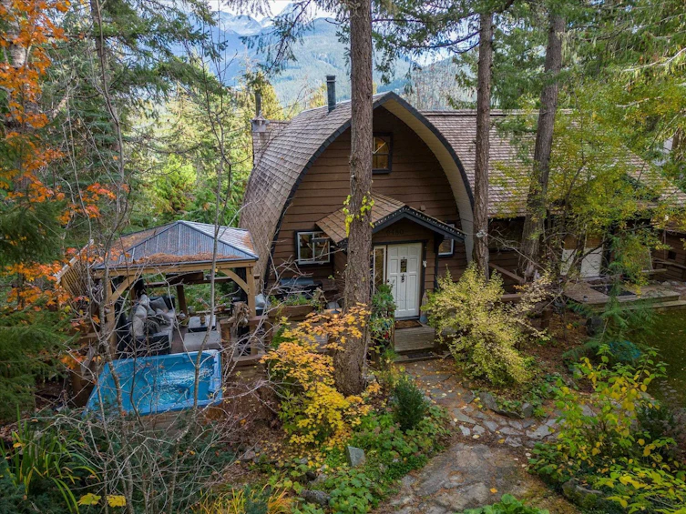 9480 Emerald Drive, Whistler, BC, V8E 0G5 - 16