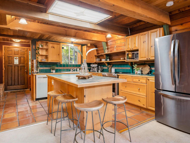 9480 Emerald Drive, Whistler, BC, V8E 0G5 - 9