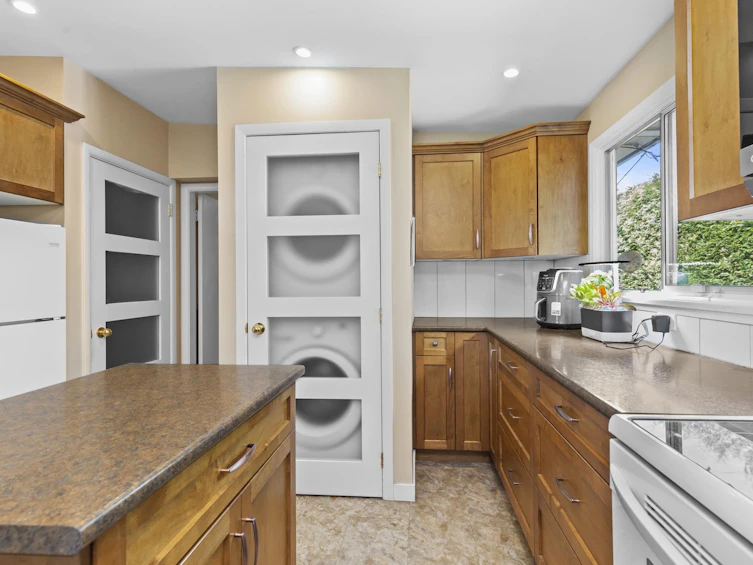 33623 5 Avenue, Mission, BC, V2V 1W8 - 9