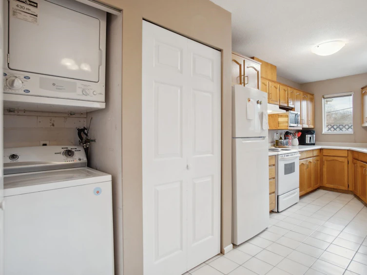 3738 Fraser Street, Vancouver, BC, V5V 4E1 - 12