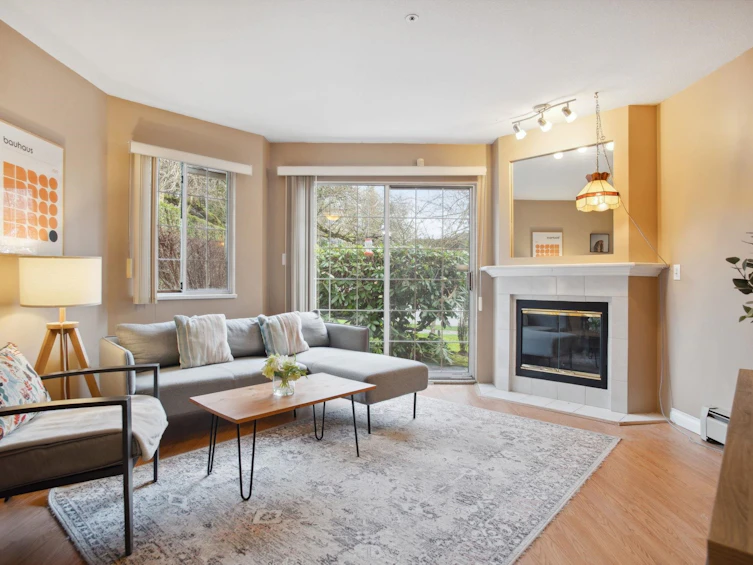 3738 Fraser Street, Vancouver, BC, V5V 4E1