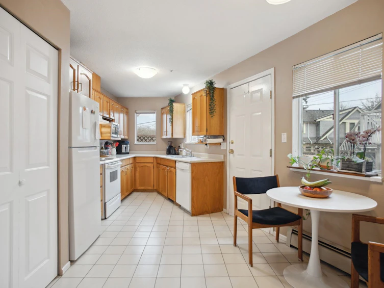 3738 Fraser Street, Vancouver, BC, V5V 4E1 - 9