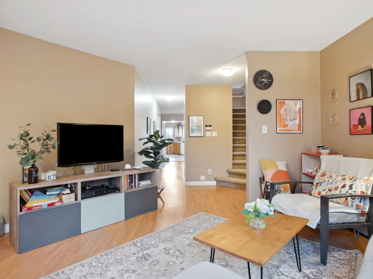 3738 Fraser Street, Vancouver, BC, V5V 4E1 - 4