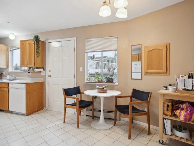 3738 Fraser Street, Vancouver, BC, V5V 4E1 - 8