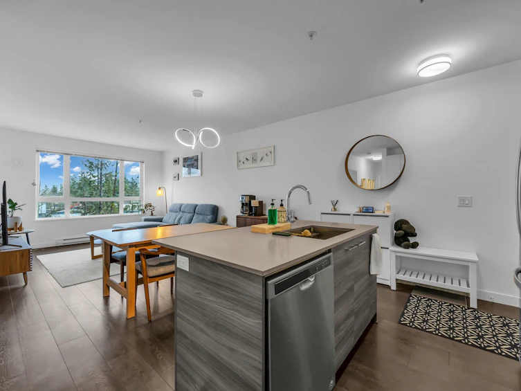 326-13963 105 Boulevard, Surrey, BC, V3T 0M9 - 13