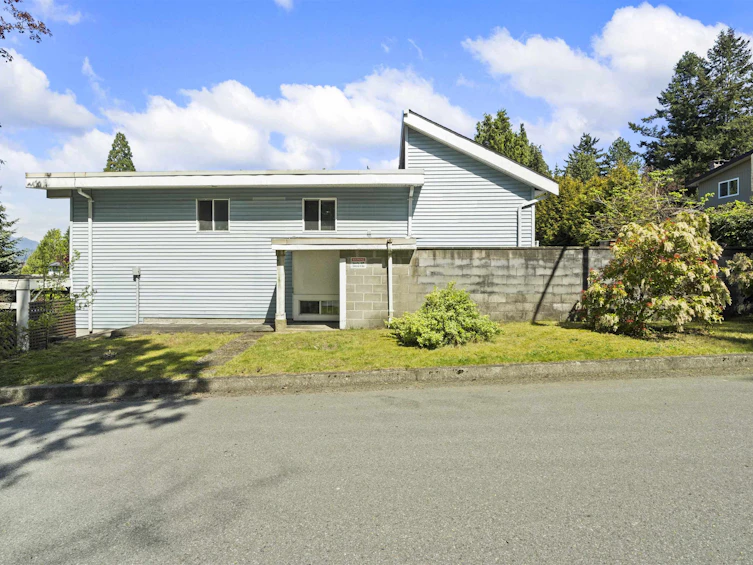 7628 Morley Drive, Burnaby, BC, V5E 2K4 - 35