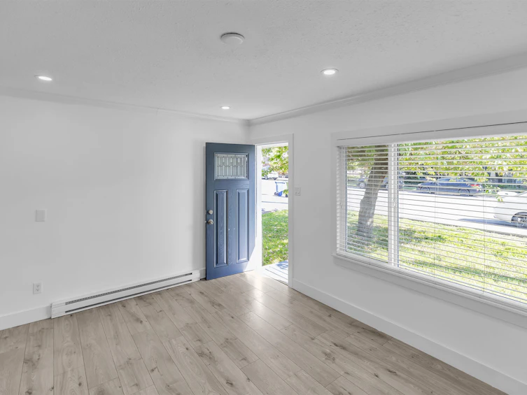 33983 Essendene Avenue, Abbotsford, BC, V2S 2H9 - 4