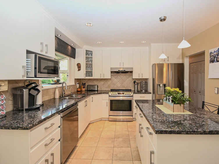 1548 Elinor Crescent, Port Coquitlam, BC, V3C 2Y9 - 13