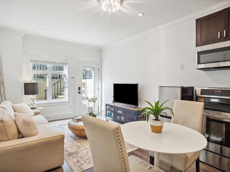 3278 West 15th Avenue, Vancouver, BC, V6K 3A9 - 33
