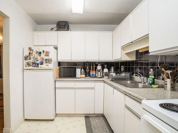 313-975 E Broadway, Vancouver, BC, V5T 1Y3 - 9