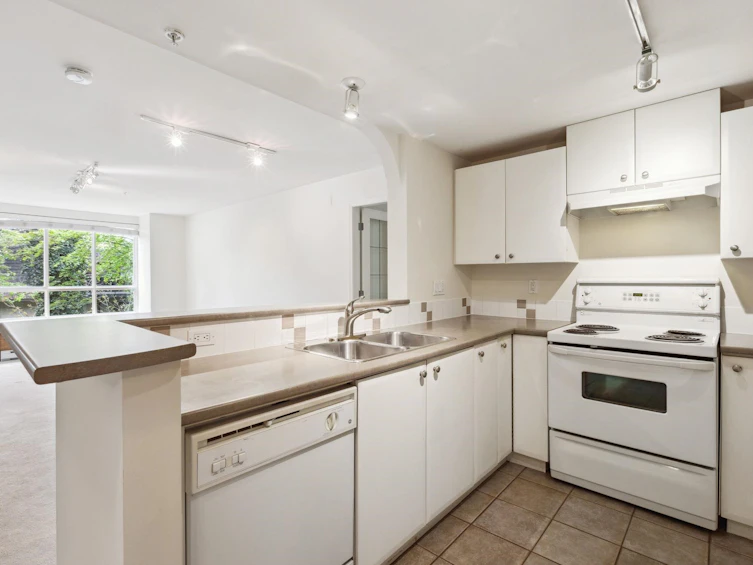 212-1111 Lynn Valley Road, North Vancouver, BC, V7J 3V4 - 16