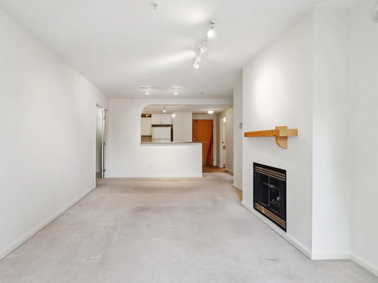 212-1111 Lynn Valley Road, North Vancouver, BC, V7J 3V4 - 10