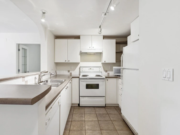 212-1111 Lynn Valley Road, North Vancouver, BC, V7J 3V4 - 15