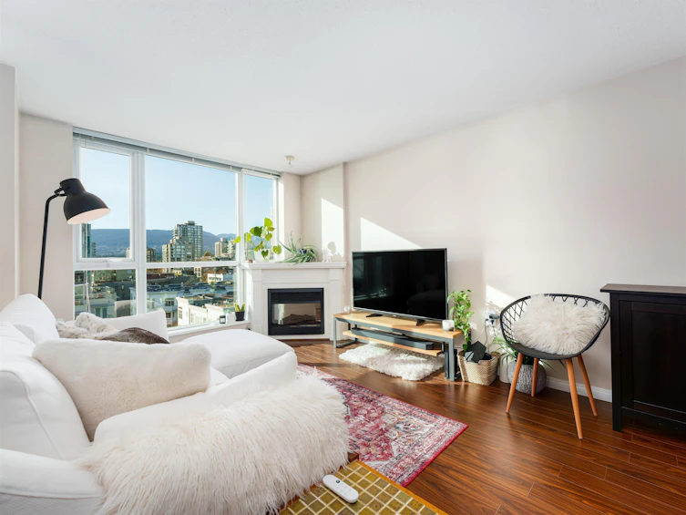 1107-188 E Esplanade, North Vancouver, BC, V7L 4Y1 - 3