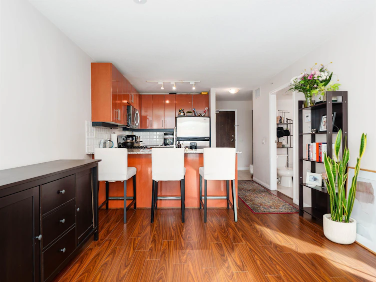1107-188 E Esplanade, North Vancouver, BC, V7L 4Y1 - 8