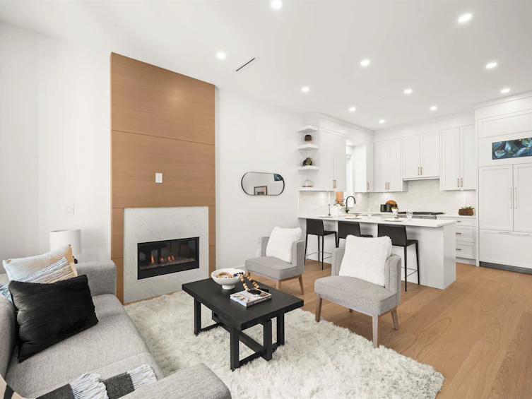 1-312 E 40th Avenue, Vancouver, BC, V5W 1L9 - 2