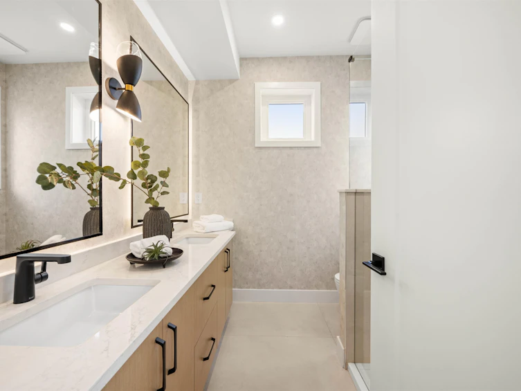 1-312 E 40th Avenue, Vancouver, BC, V5W 1L9 - 16